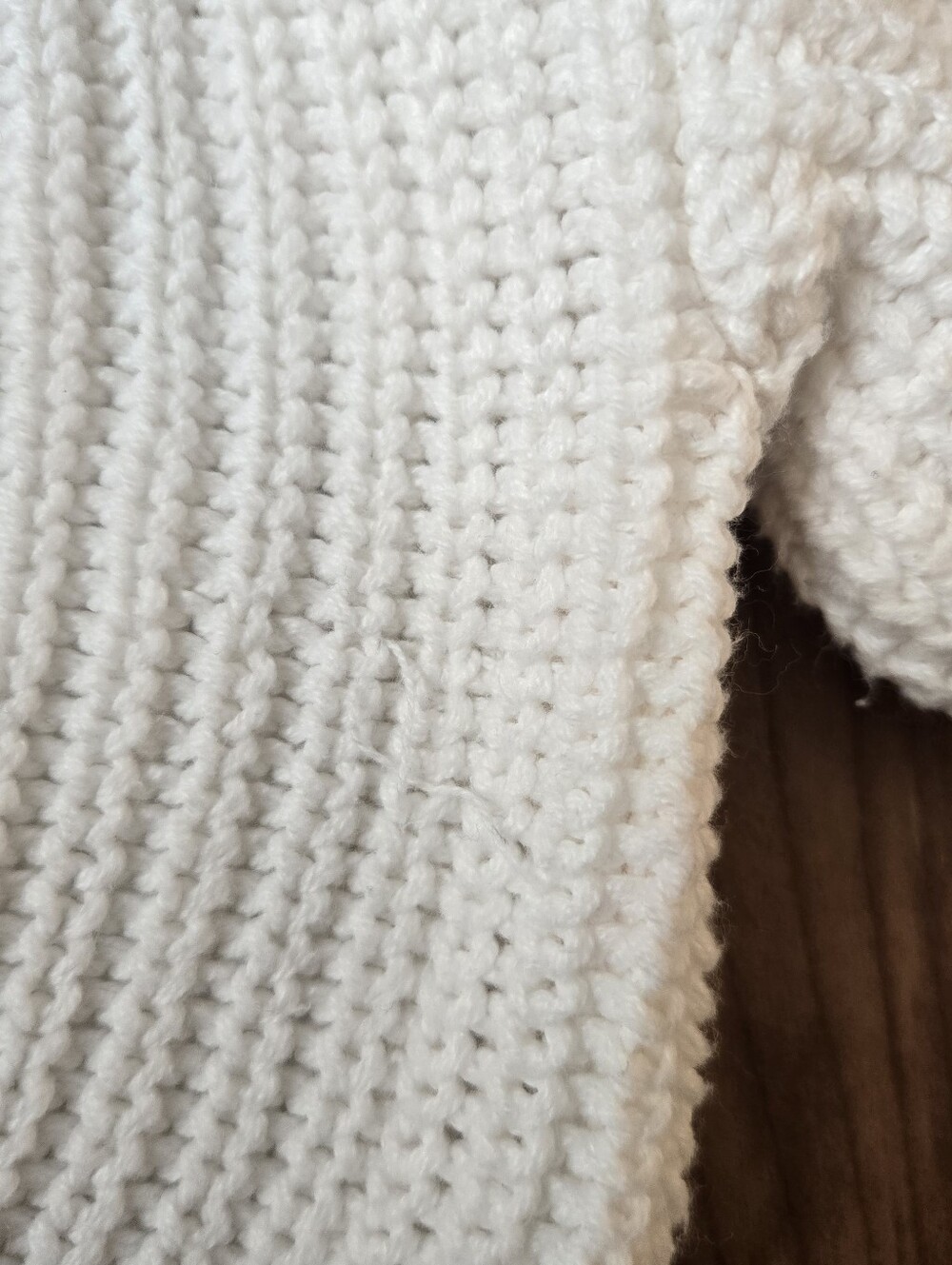 Kids White Woven Knit Button-Front V-Neck Sweater 4 VGUC - Picture 4 of 5
